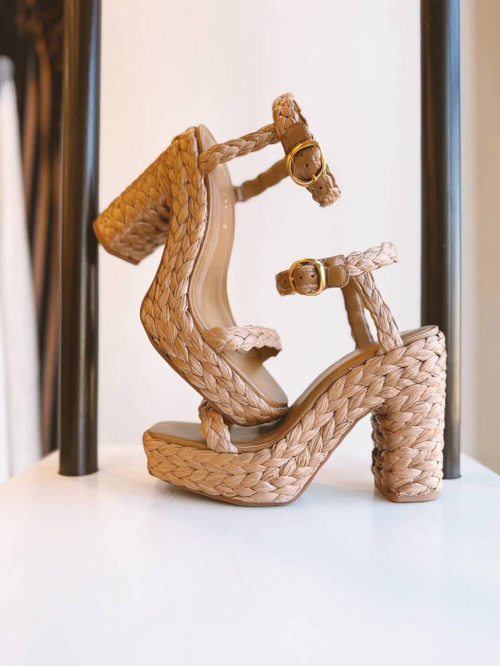 NEW CARRANO women's ibiza raffia platform sandal in suntan